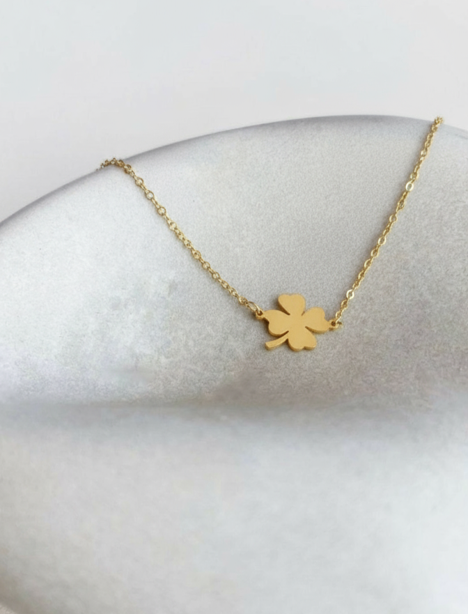 VS2-Silver Four-Leaf Clover Necklace – Symbol of Luck