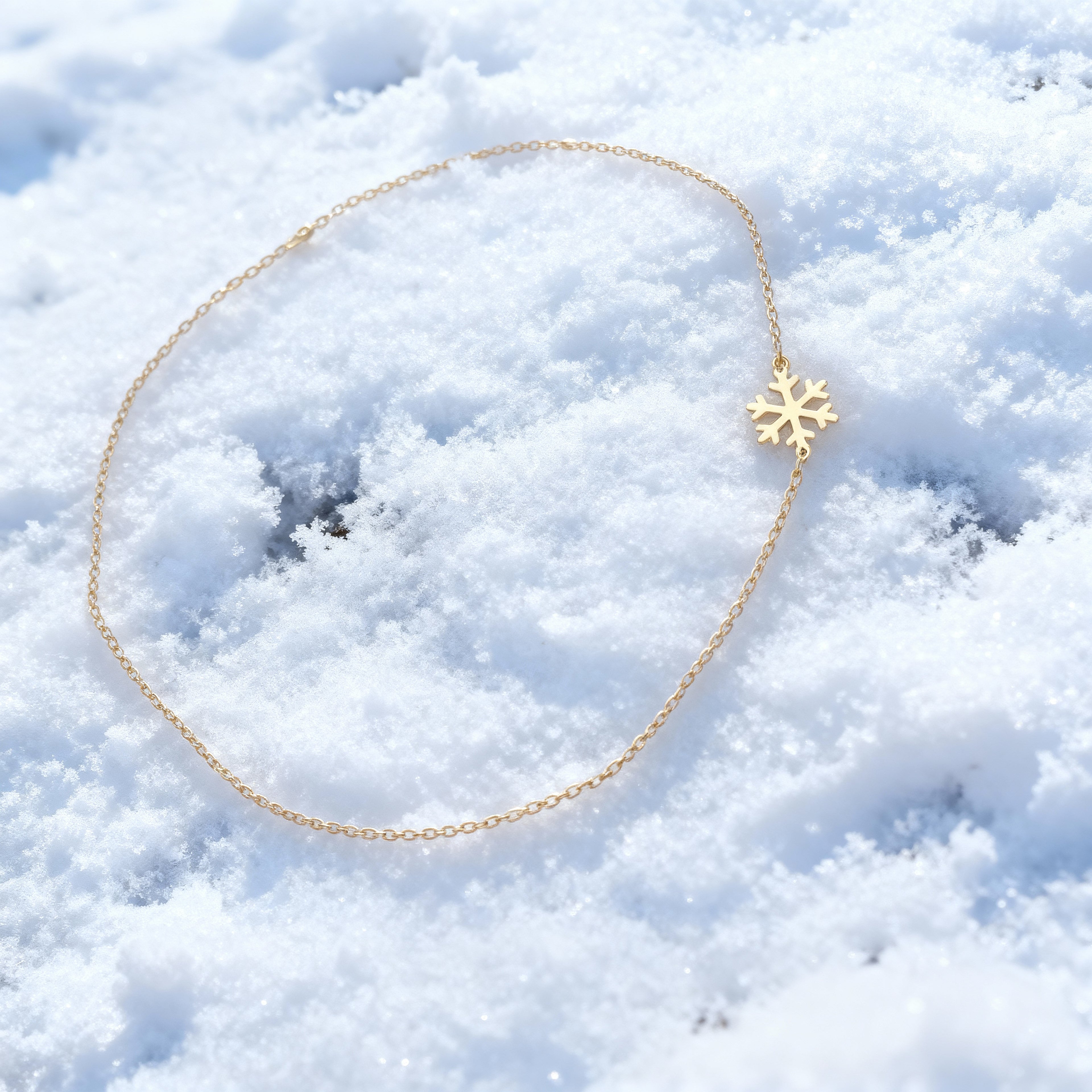 VS20-Snow pendant. Made with silver and gold-plated