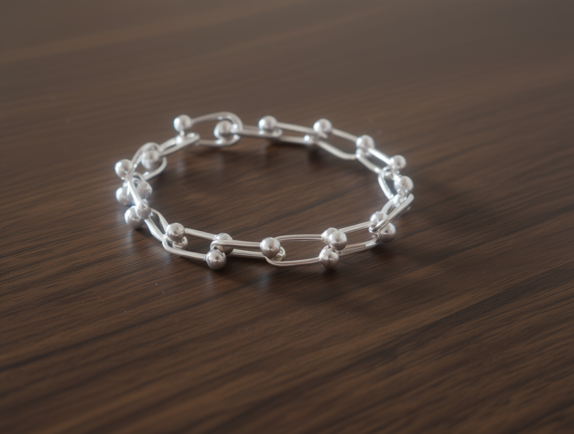 VS22-crafted from high-quality Silver925, this elegant Tiffany-style bracelet